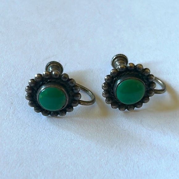 Vintage Turquoise Sterling Silver Floral Screwback Earrings - Picture 2 of 4